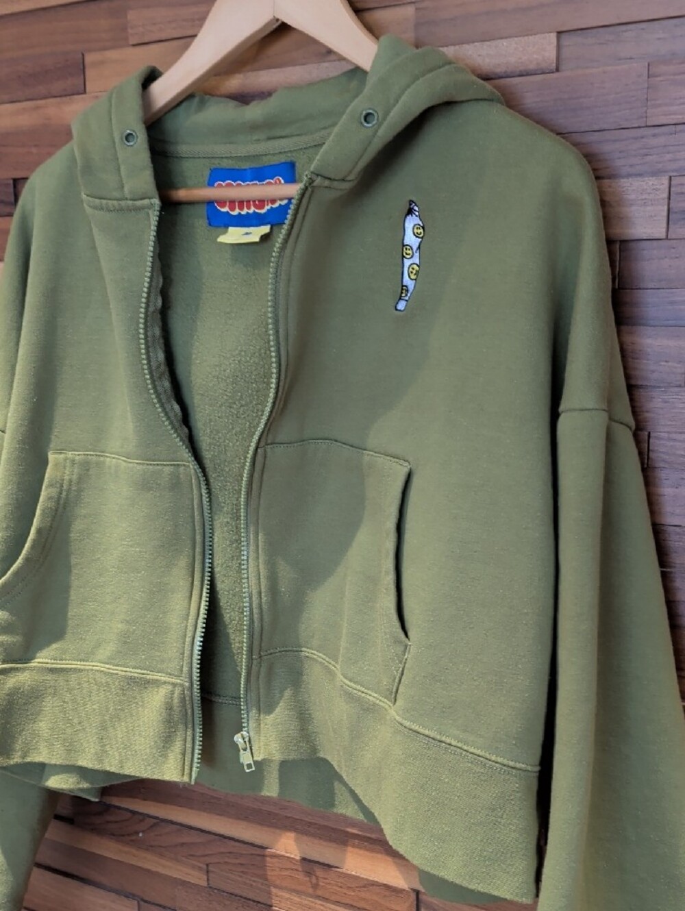 Empyre Happy Face Joint Women's Cropped Hoodie Size Medium - Picture 7 of 7